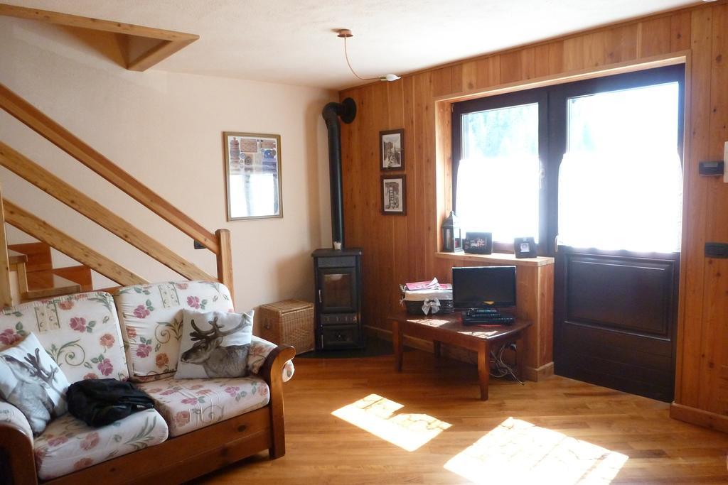 Apartment Gerandin ชัมโปลุก ภายนอก รูปภาพ
